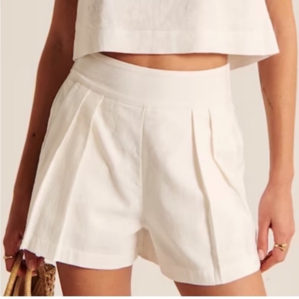 Abercrombie Linen Blend Shorts White High Rise Size L NWT